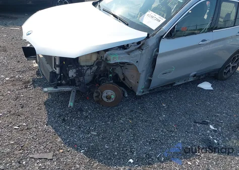 2018 BMW X1 xDrive28I из США, поврежденный, VIN WBXHT3C32J5K23486